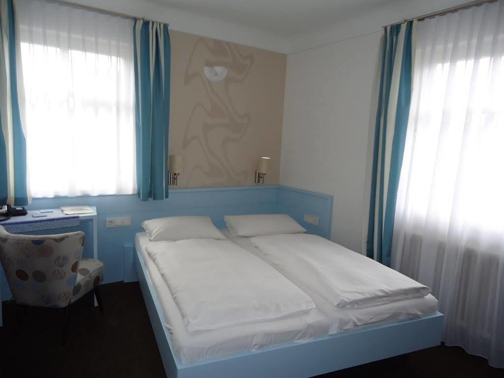 Hotel Koenigsaecker フリードリヒスハーフェン エクステリア 写真